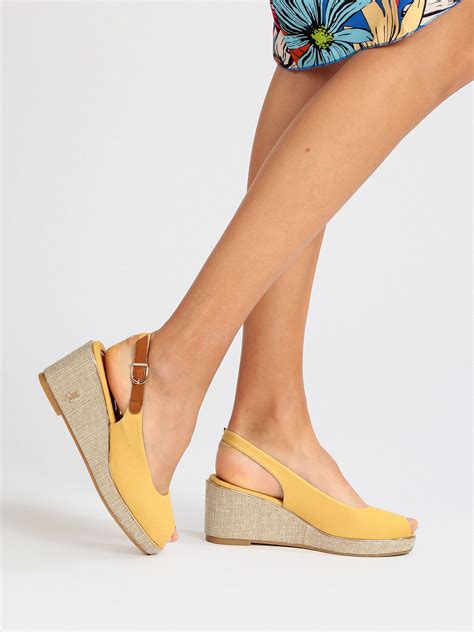 sandali tessuto con zeppa fendi